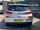 2017-hyundai-i30-16crdi-se-nav-110ps-blue-drive-hatchback-small-11