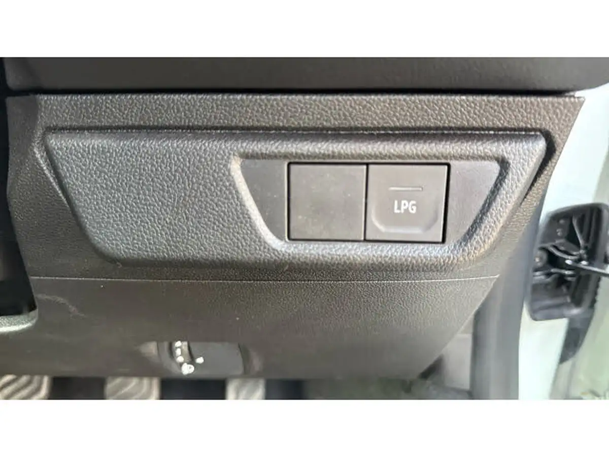 2022-dacia-sandero-big-20