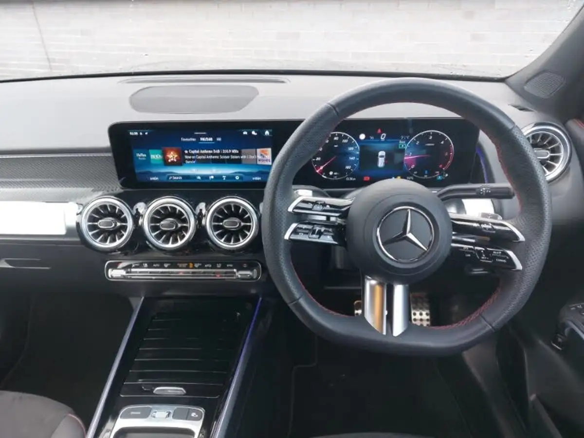 2024-mercedes-benz-glb-class-20d-glb220d-amg-line-premium-big-6
