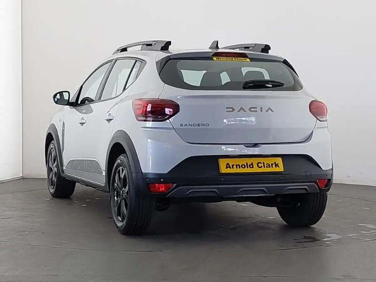 2024-dacia-sandero-stepway-10-tce-extreme-90bhp-big-1