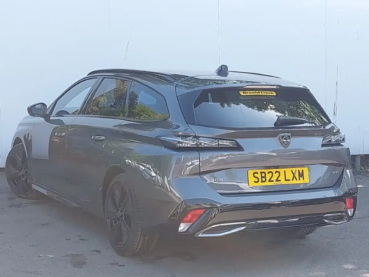 2022-peugeot-308-sw-12-puretech-gt-station-wagon-big-1