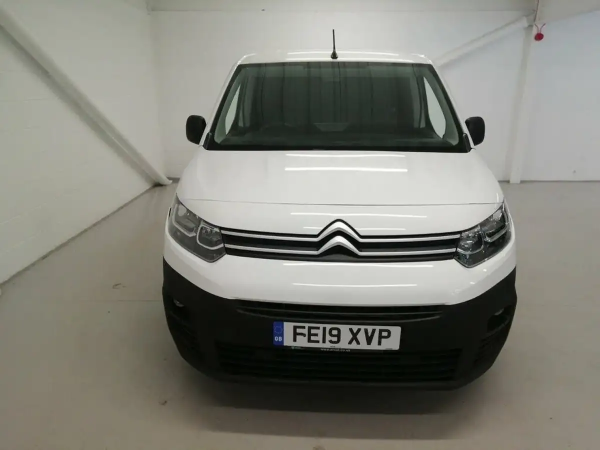 2019-citroen-berlingo-16bluehdi-1000-enterprise-big-24