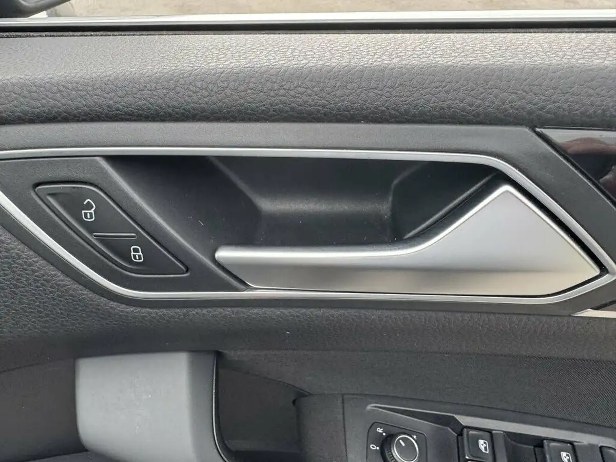2021-volkswagen-touran-15-tsi-sel-dsg-big-51