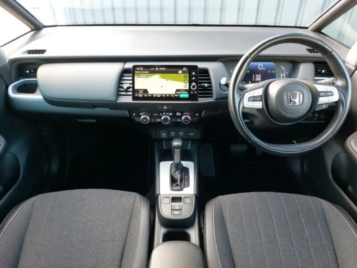2021-honda-jazz-15-i-mmd-ex-107ps-big-2