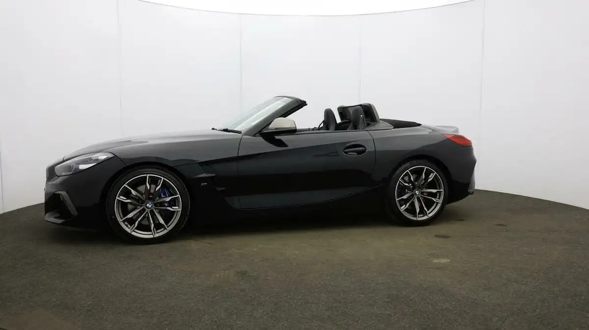 2021-bmw-z4-30-m40i-big-33