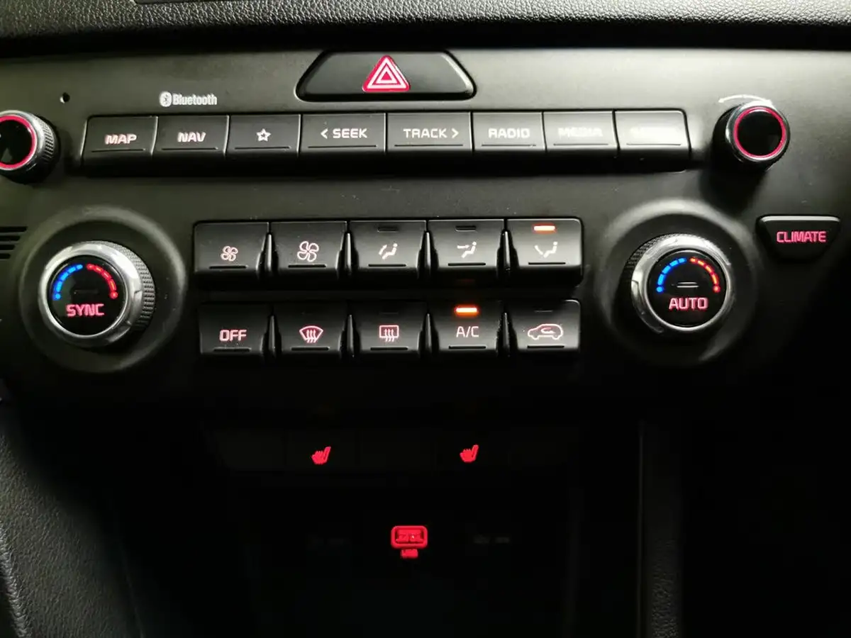 2021-kia-sportage-16-gdi-2-big-26