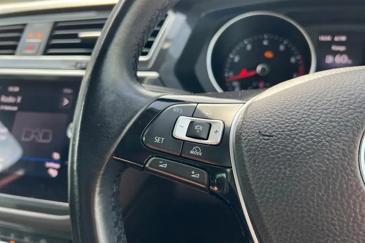 2018-volkswagen-tiguan-14-tsi-se-navigation-150ps-actss-big-23