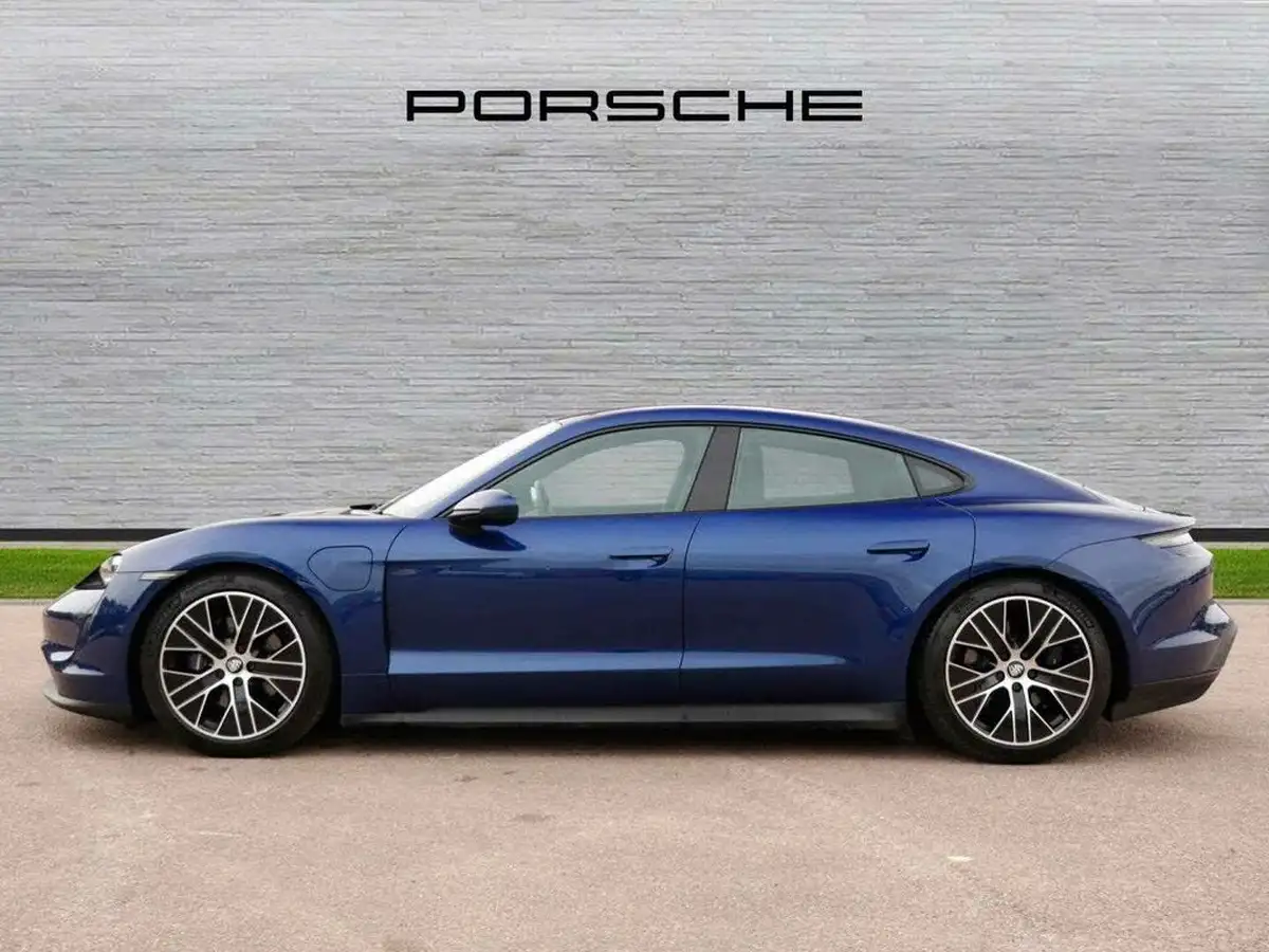 2022-porsche-taycan-e-base-476ps-performance-battery-plus-big-5