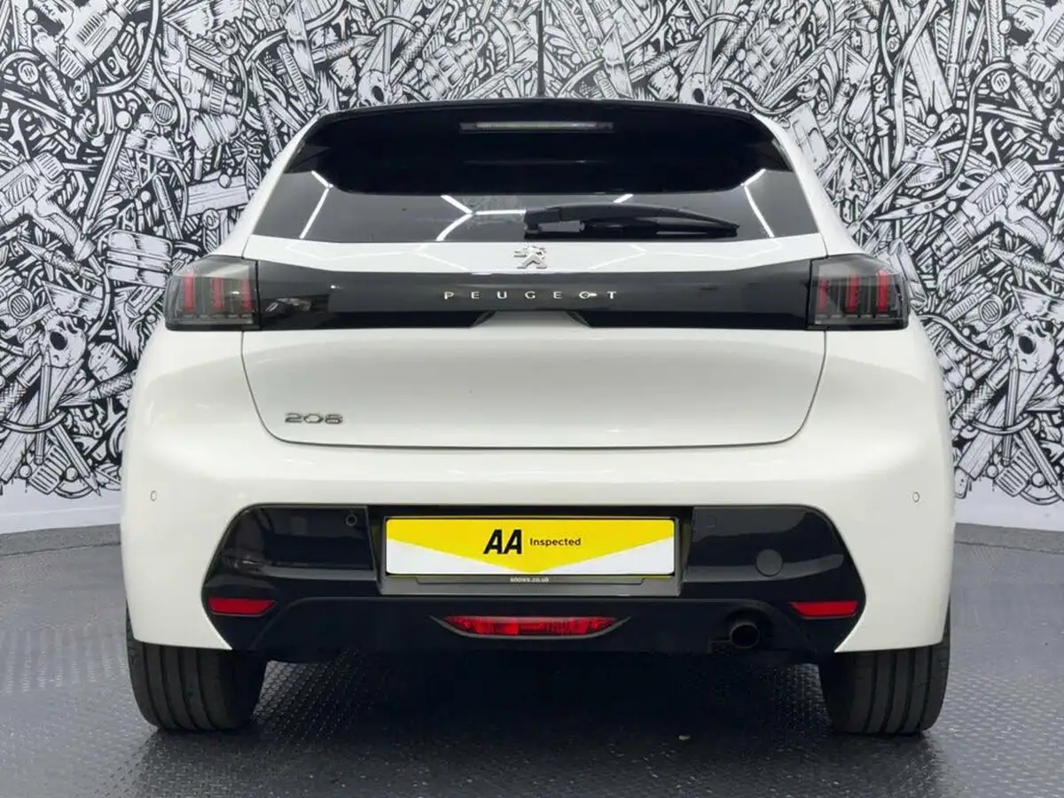 2020-peugeot-208-12-puretech-allure-100bhp-big-9