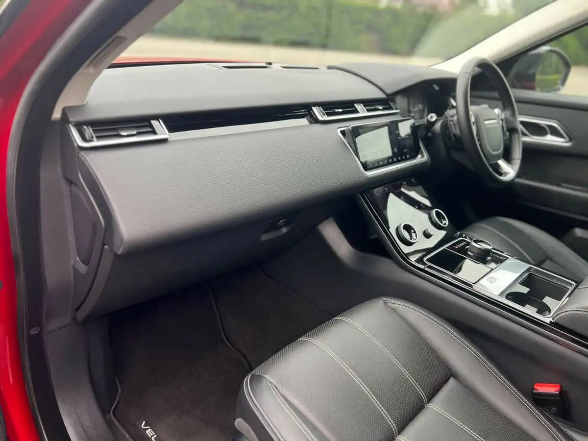 2020-land-rover-range-rover-velar-20-d240-s-big-35