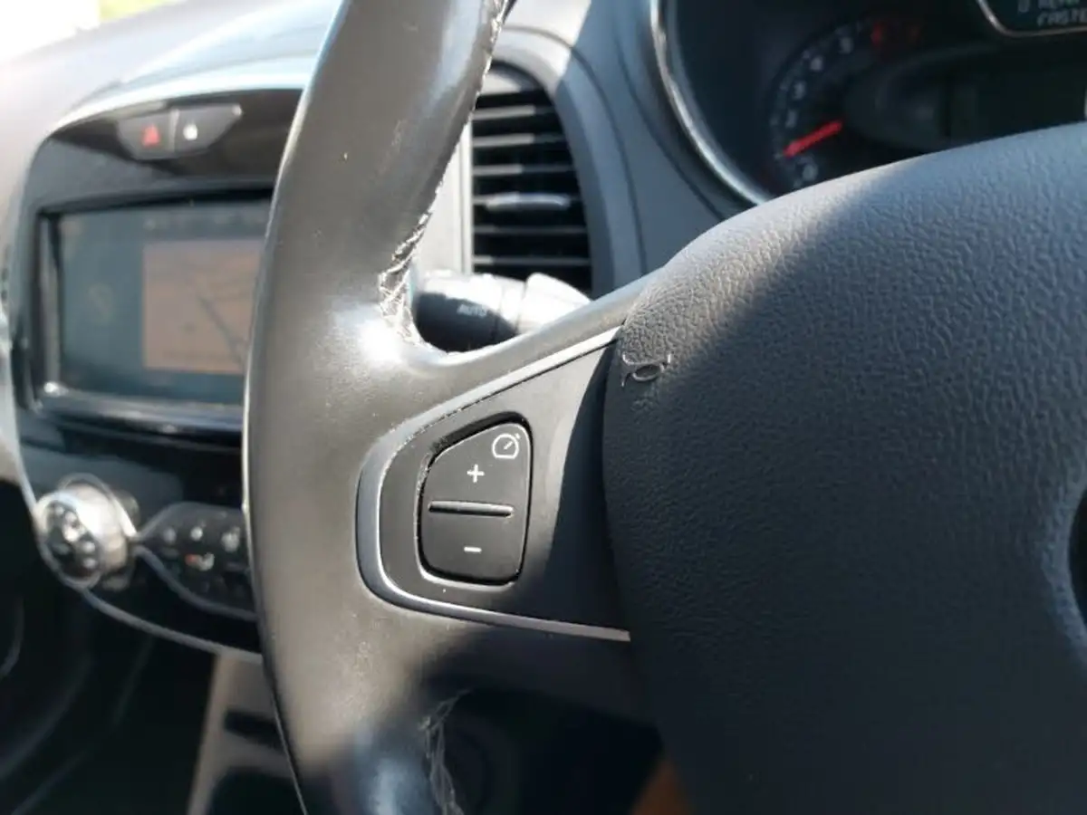 2019-renault-captur-09-tce-gt-line-big-13