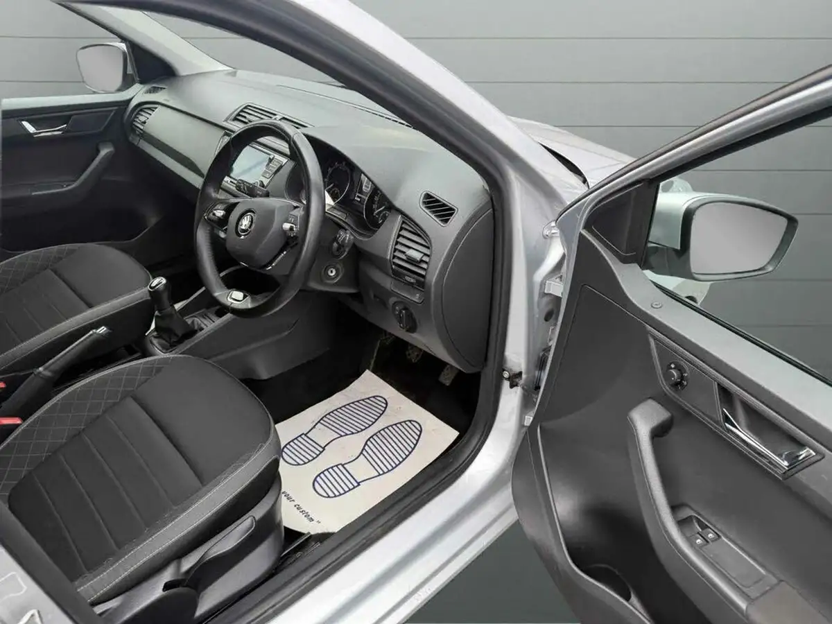 2020-skoda-fabia-10-tsi-se-95ps-hatchback-big-17