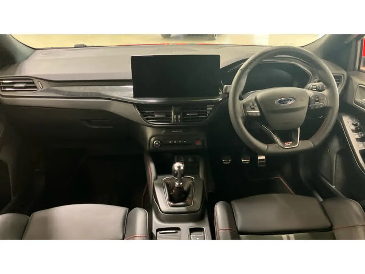 2023-ford-focus-23t-st-hatchback-big-9