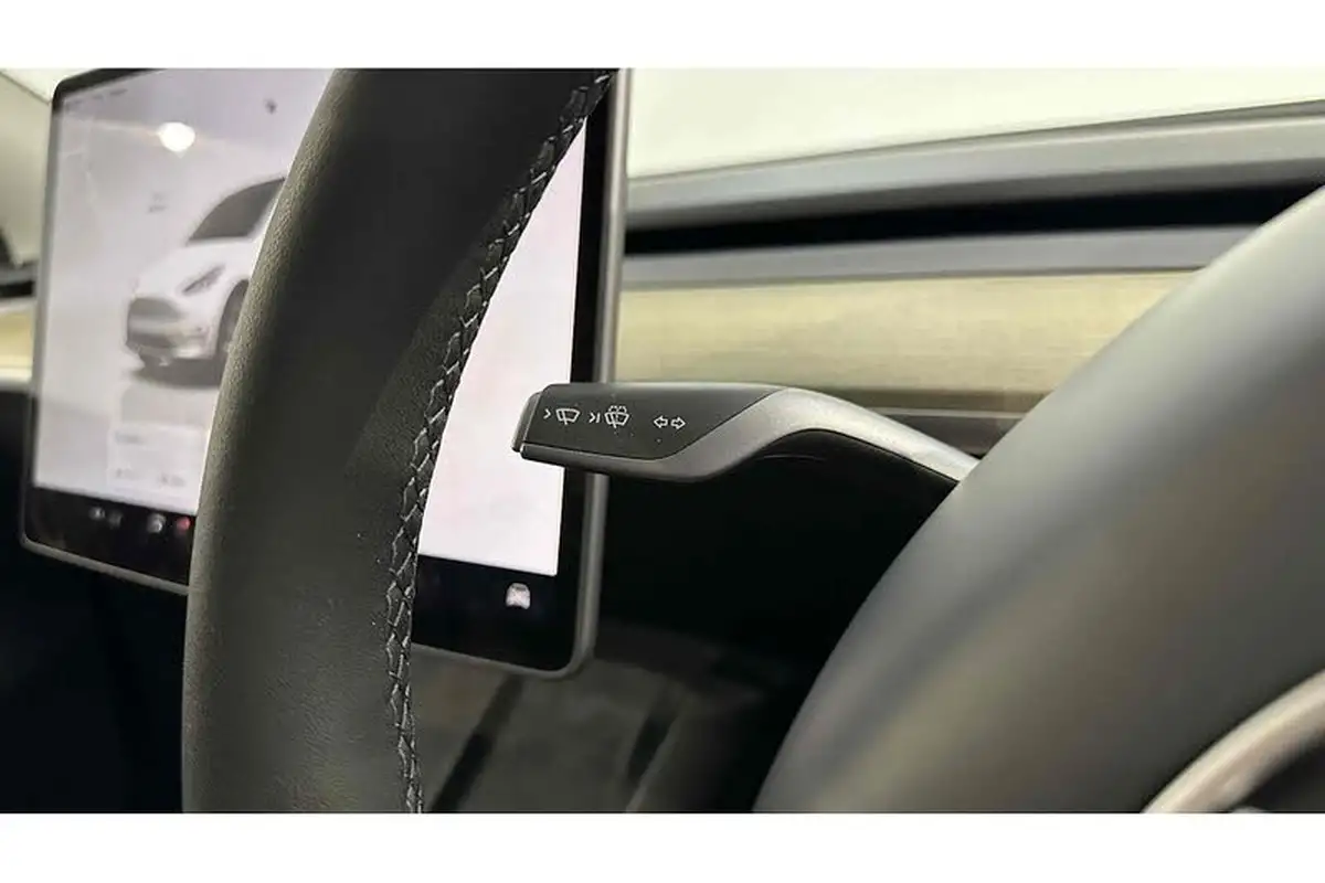 2023-tesla-model-y-e-rwd-big-36