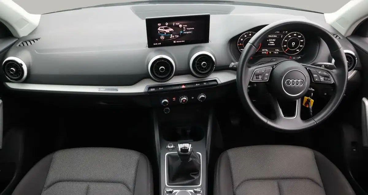 2022-audi-q2-10-30-tfsi-sport-big-13