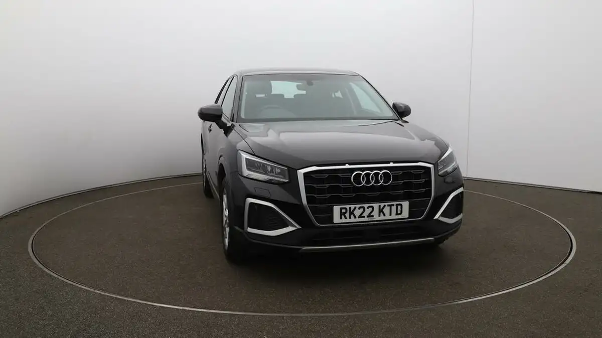 2022-audi-q2-10-30-tfsi-sport-big-37