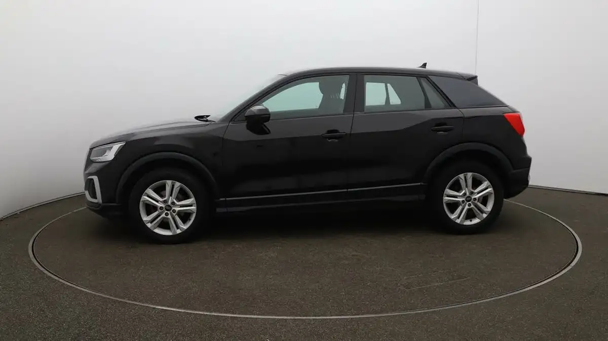 2022-audi-q2-10-30-tfsi-sport-big-61
