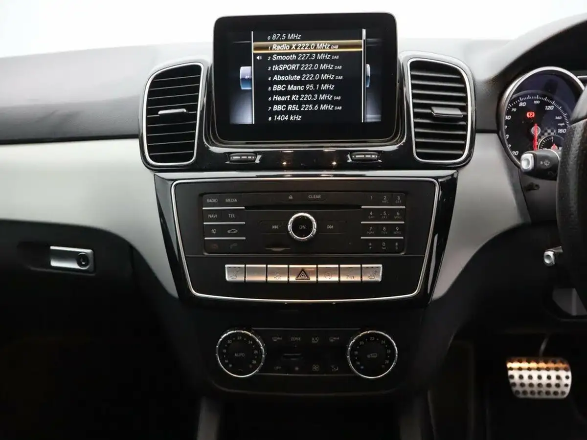 2017-mercedes-benz-gle-class-21d-gle250d-amg-line-big-16