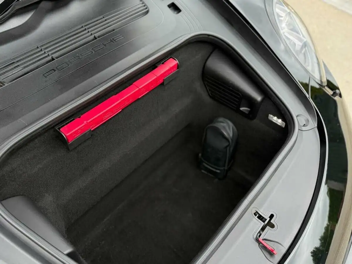 2015-porsche-911-38-carrera-gts-coupe-big-23