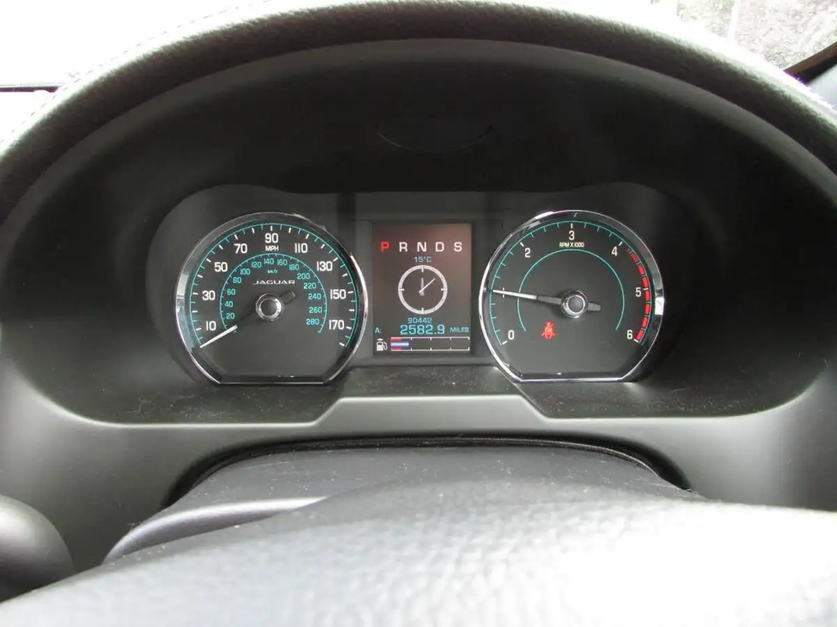 2014-jaguar-xf-22td-r-sport-163ps-sportbrake-5d-big-12