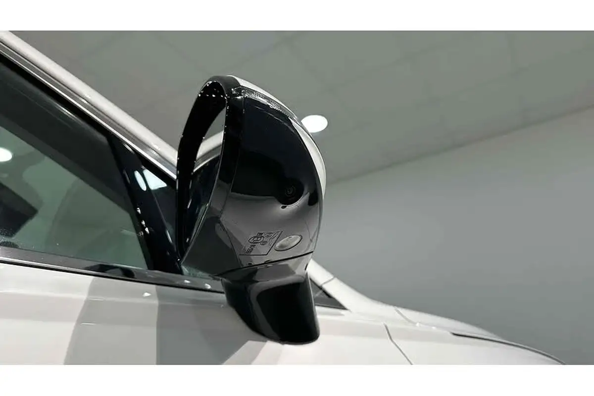 2023-genesis-gv70-e-sport-line-big-12