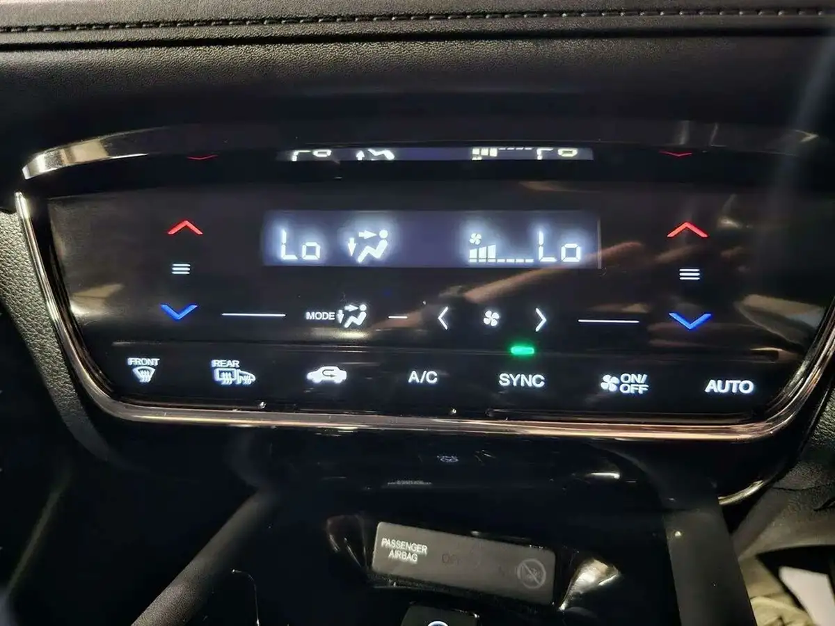 2016-honda-hr-v-16-i-dtec-se-navi-big-32