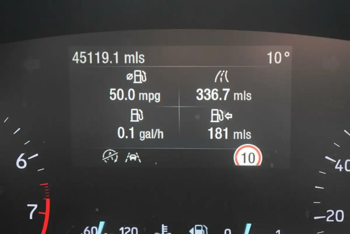2019-ford-focus-10t-titanium-x-hatchback-big-21