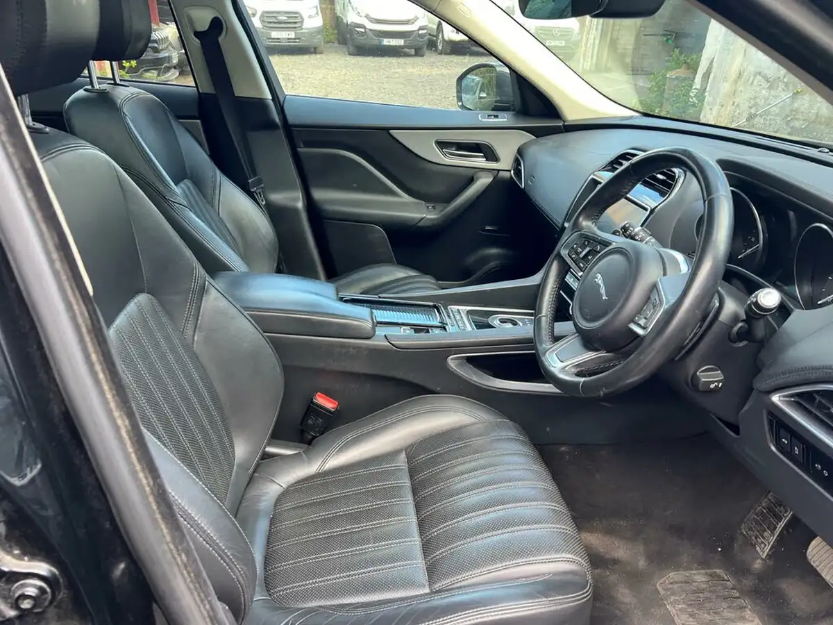 2019-jaguar-f-pace-20-i4d-portfolio-180ps-ss-auto-big-2
