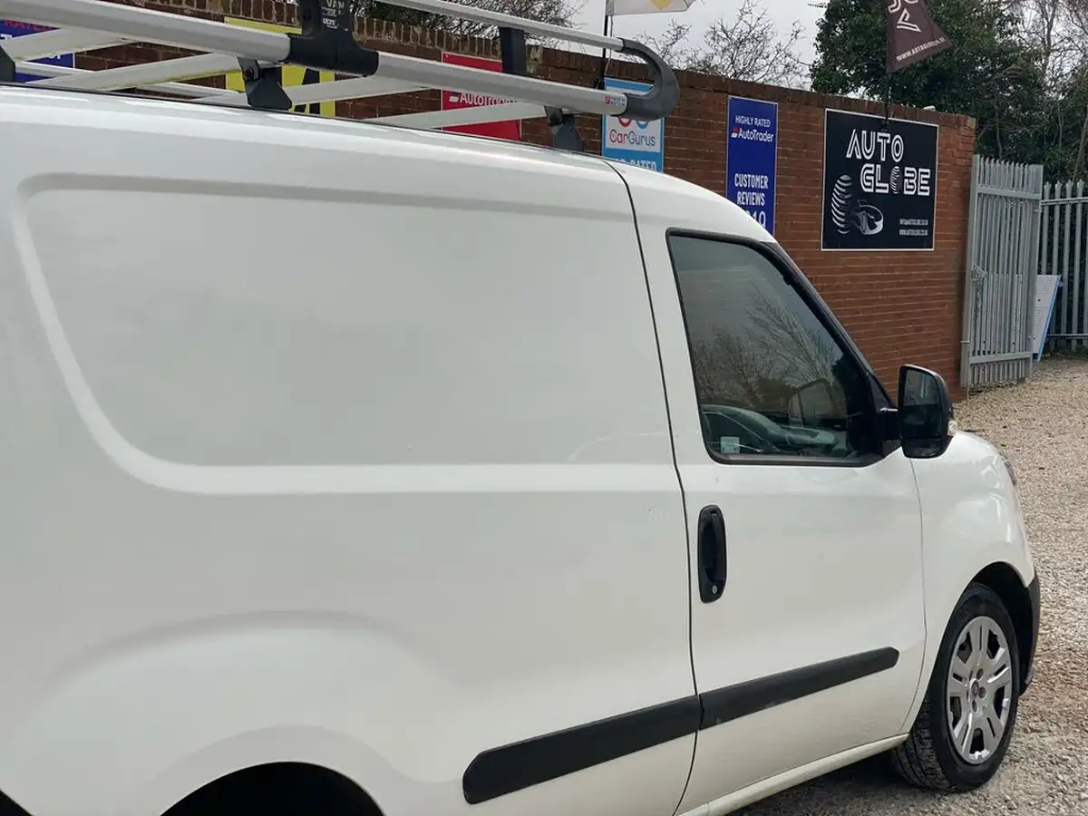 2017-fiat-doblo-cargo-13td-l1h2-big-23