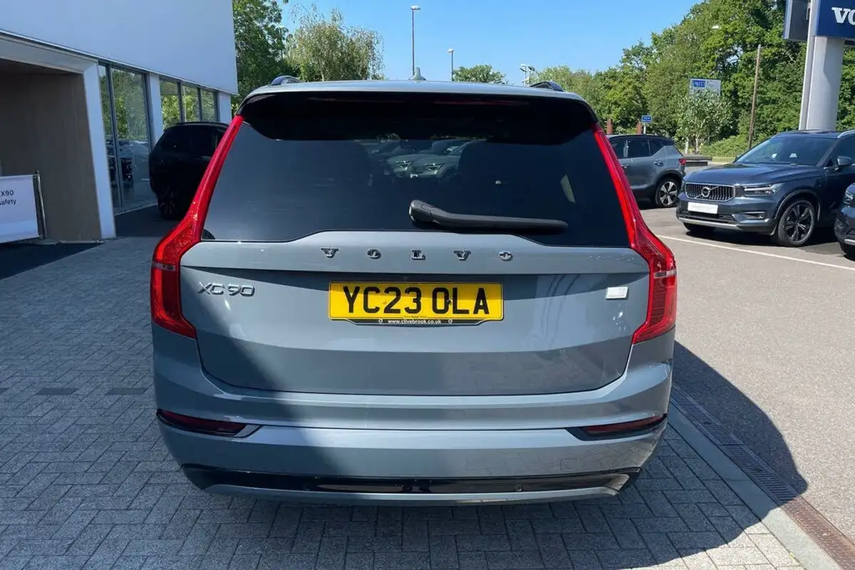 2023-volvo-xc90-20-t8-ultimate-dark-big-9