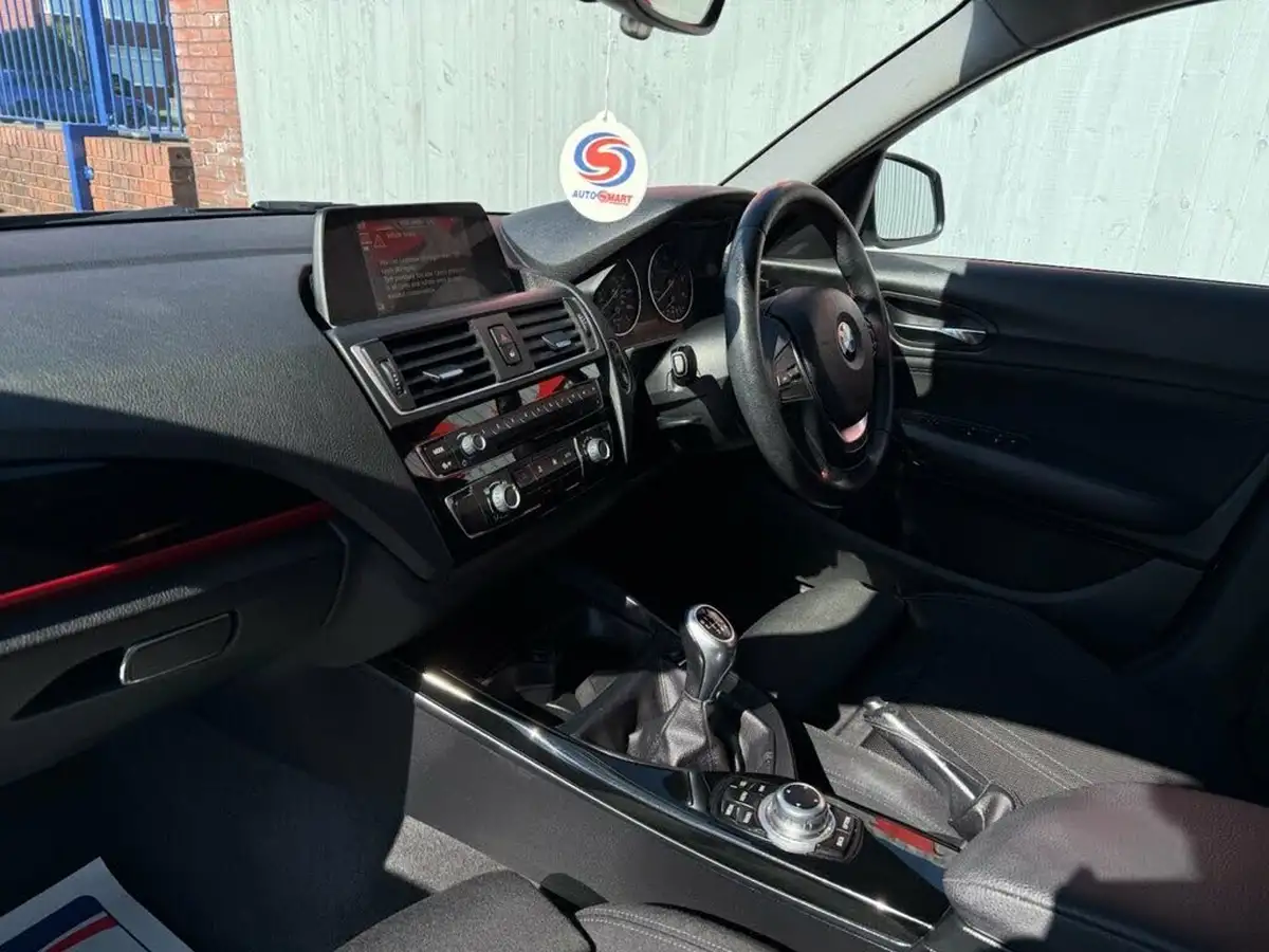 2017-bmw-1-series-20td-118d-sport-5d-big-38