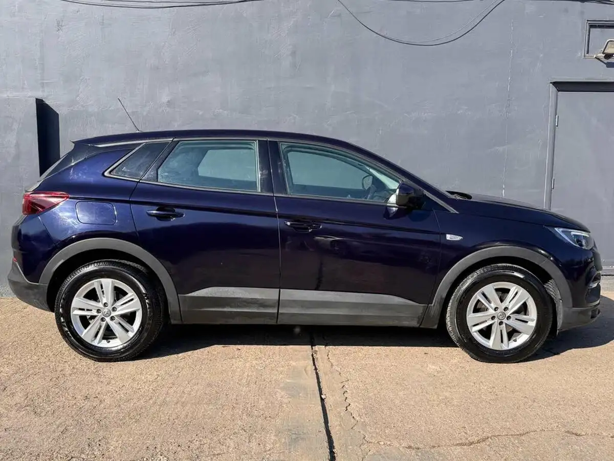 2019-vauxhall-grandland-x-12-se-ss-big-11