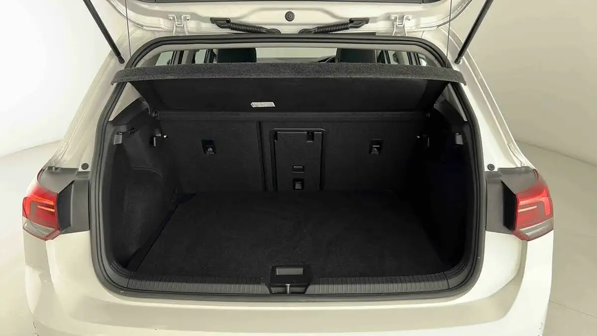 2020-volkswagen-golf-15-tsi-life-150ps-hatchback-big-11