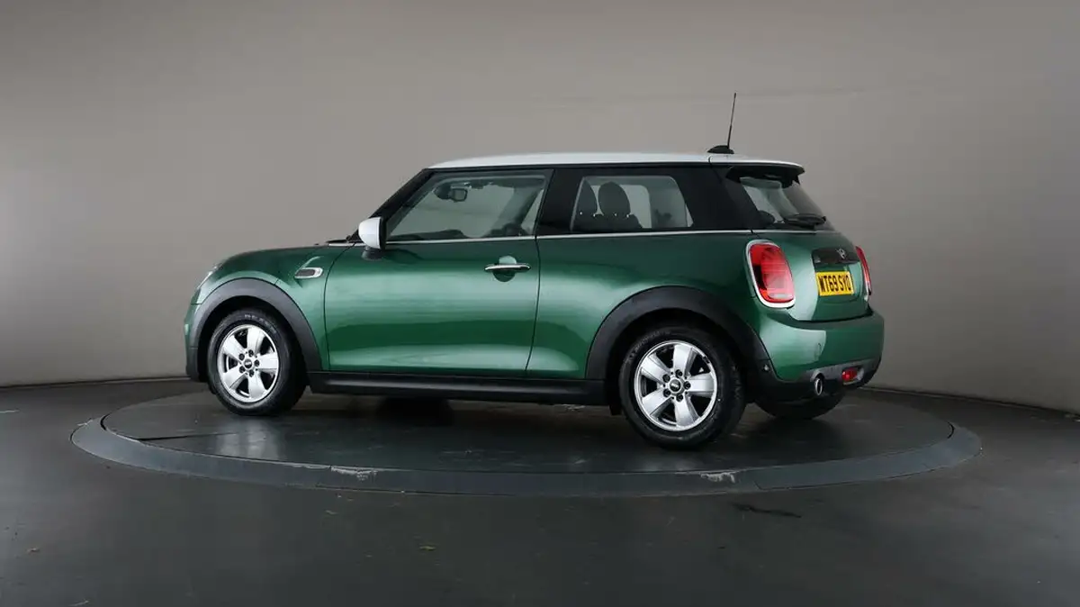 2019-mini-cooper-15-cooper-classic-hatchback-3d-big-67