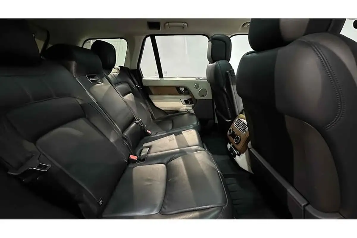 2019-land-rover-range-rover-30-sd-v6-vogue-big-23