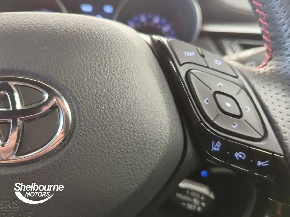2023-toyota-c-hr-18-vvt-i-gr-sport-big-24