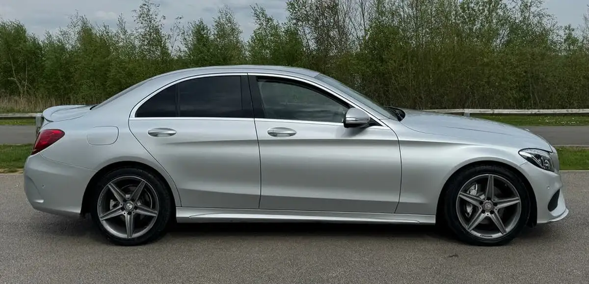 2015-mercedes-benz-c-class-21cdi-c220-amg-line-ss-saloon-4d-7g-tronic-plus-big-9