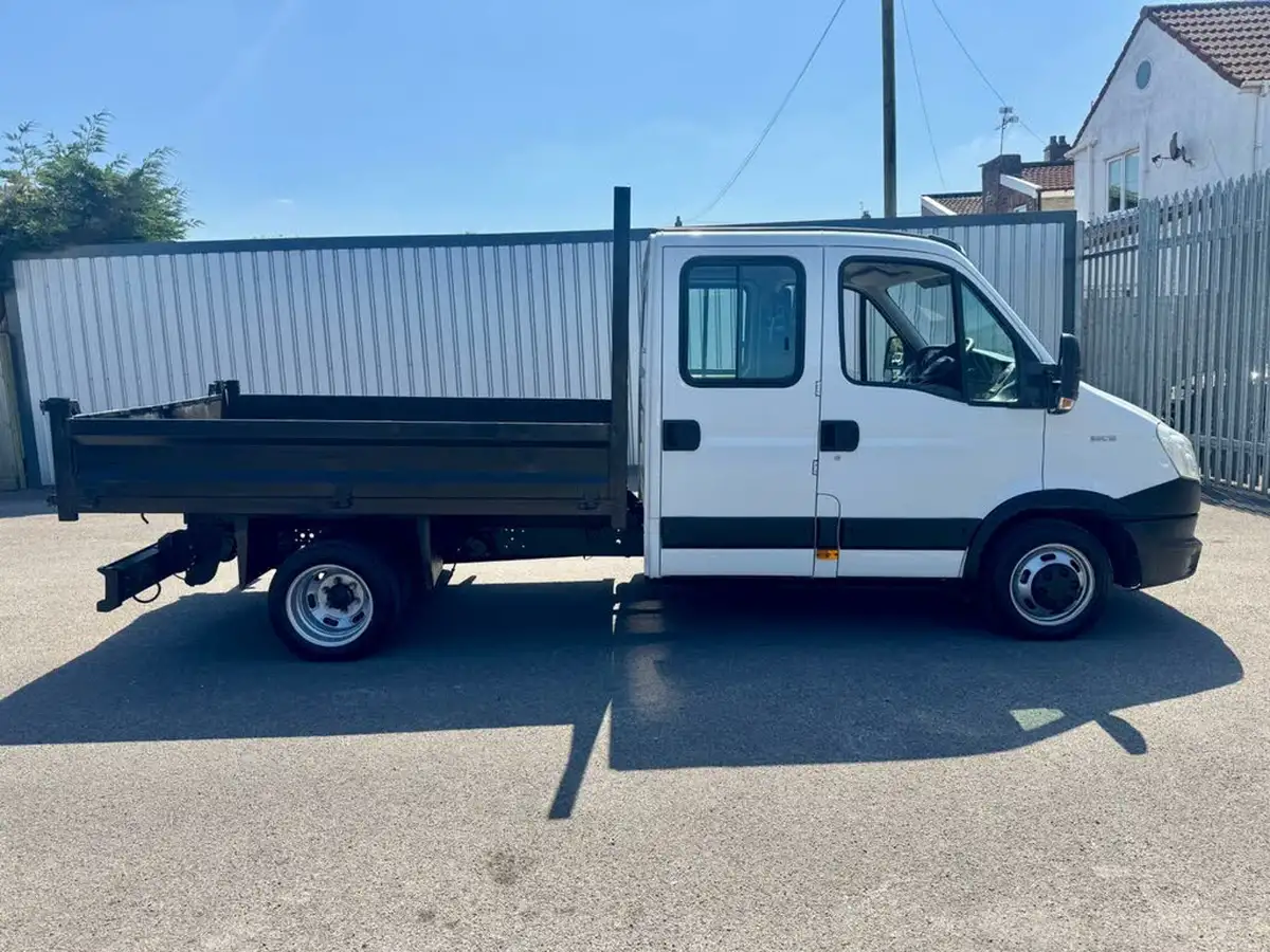 2013-iveco-daily-c-class-30td-35c15-lwb-35c15d-crewcab-big-8