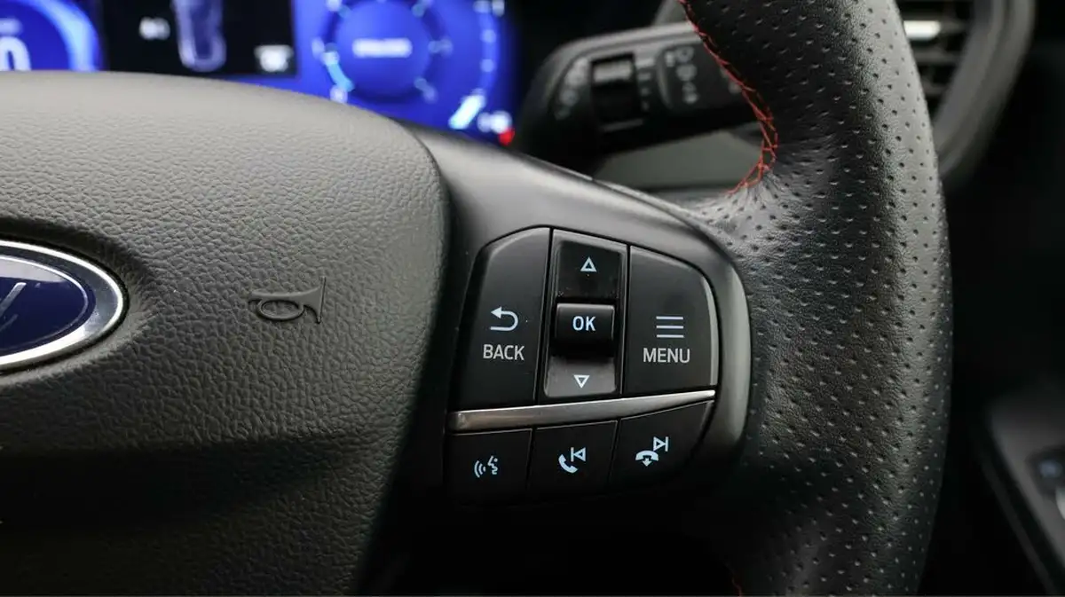 2021-ford-kuga-15-st-line-edition-big-23