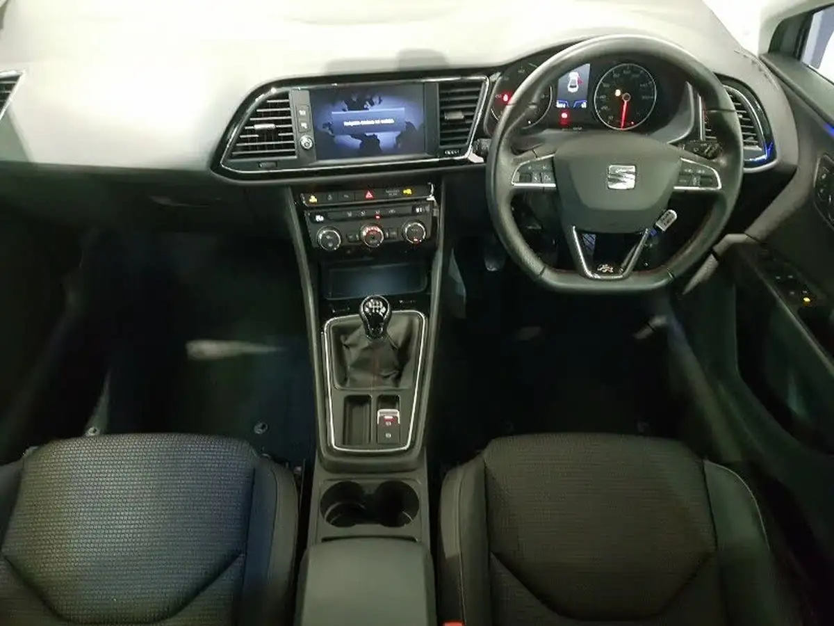2019-seat-leon-20tdi-fr-hatchback-big-2