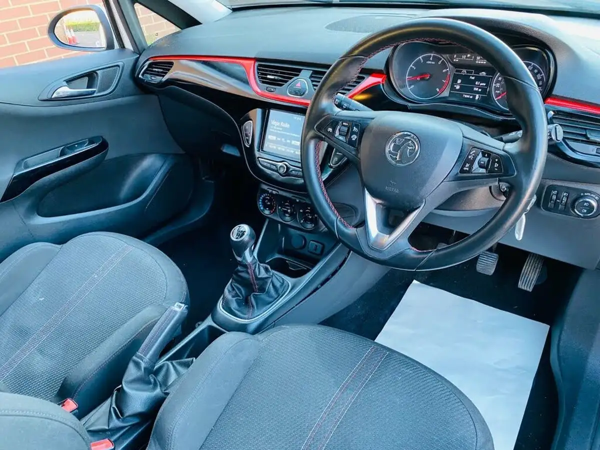 2017-vauxhall-corsa-14i-16v-turbo-sri-vx-line-ssecoflex-3d-big-1