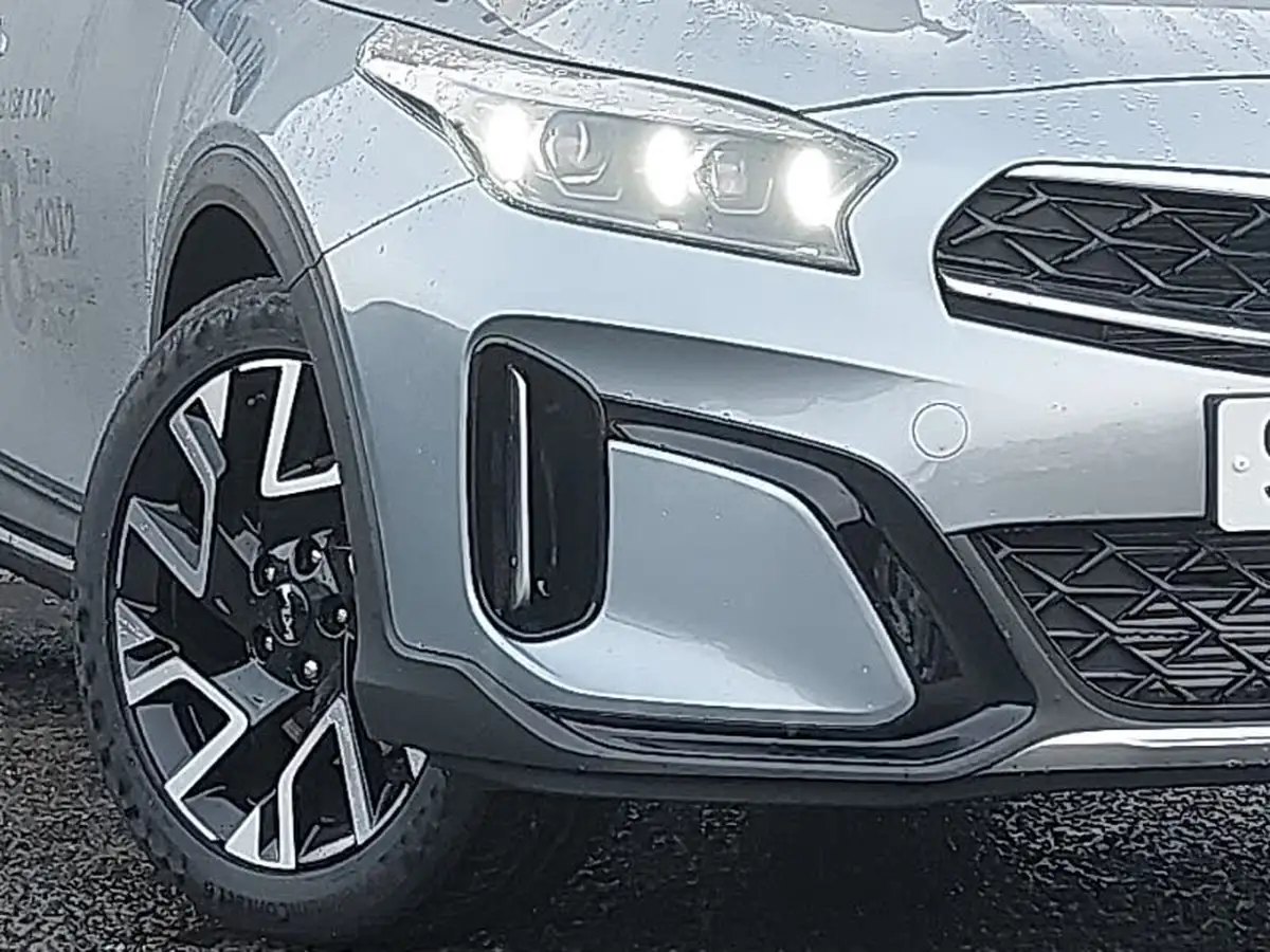 2024-kia-xceed-15-t-gdi-3-big-8