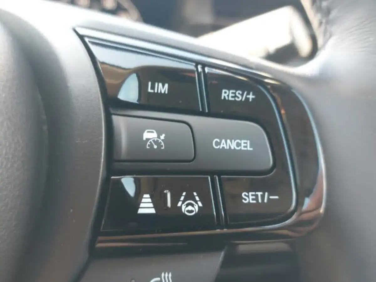 2022-honda-hr-v-15-i-mmd-advance-big-14