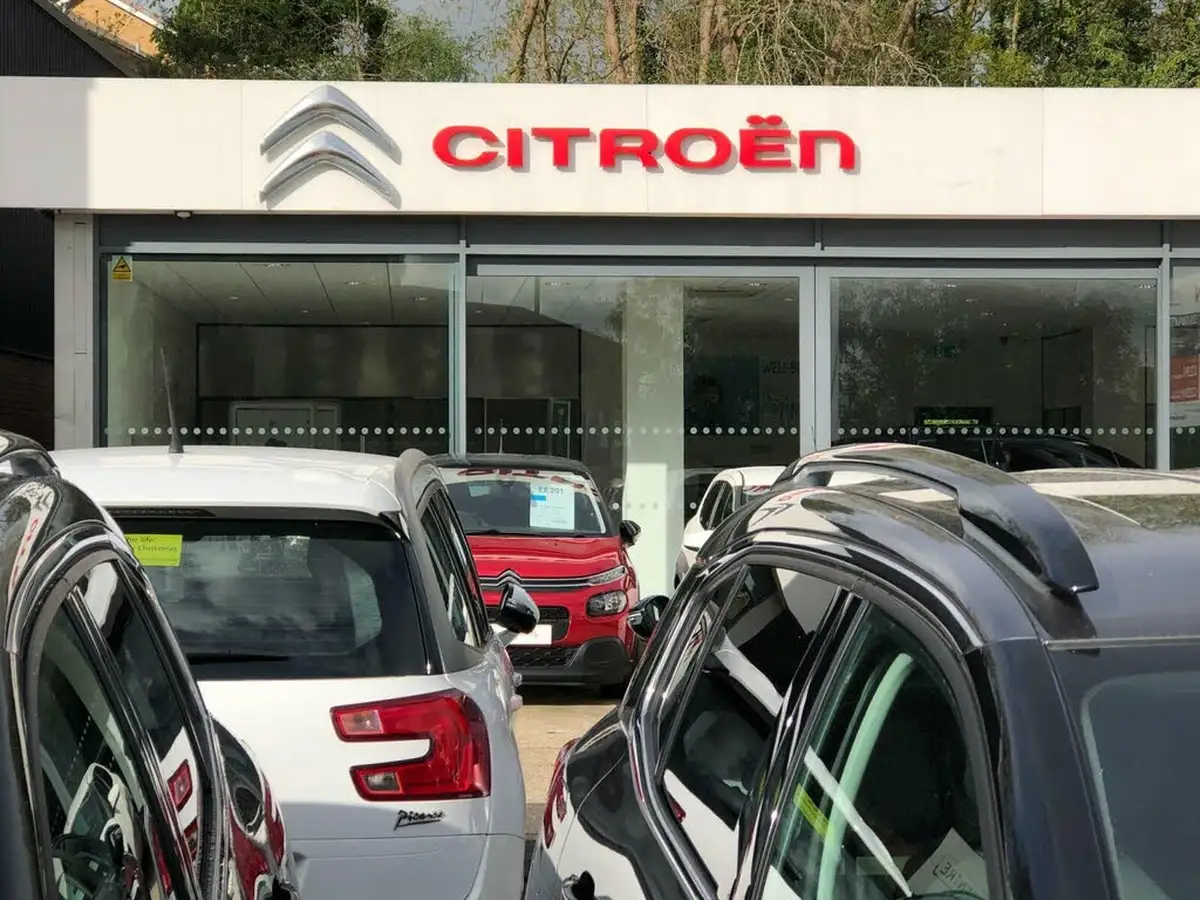 2017-citroen-c4-picasso-12-puretech-flair-big-10