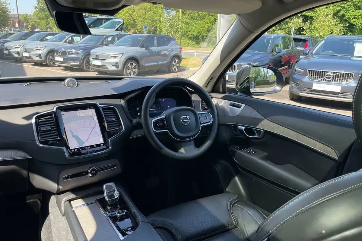 2023-volvo-xc90-20-t8-ultimate-dark-big-33