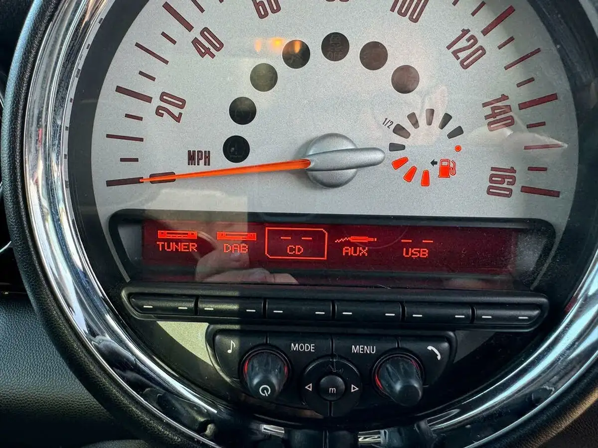 2011-mini-cooper-16-cooper-s-hatchback-3d-auto-big-21