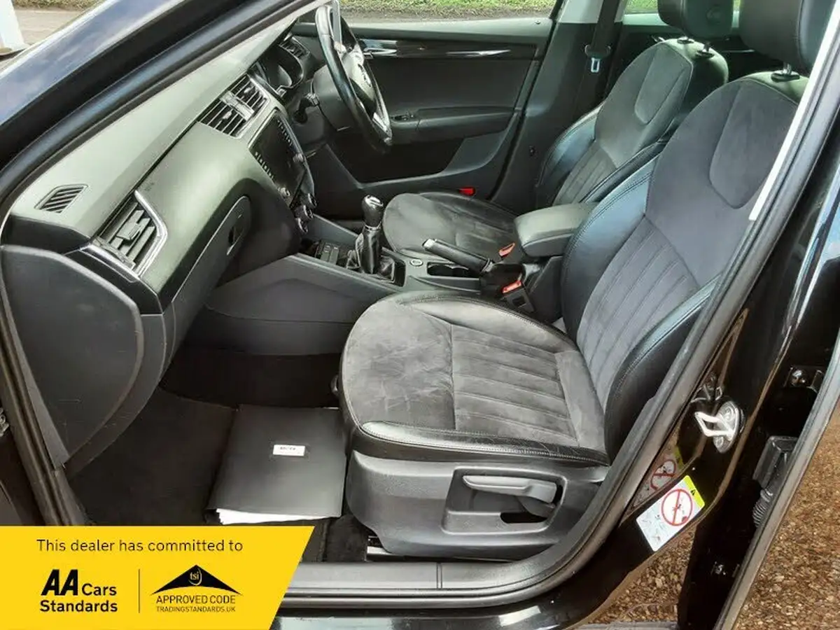 2017-skoda-octavia-16tdi-se-l-115ps-estate-1596cc-big-15