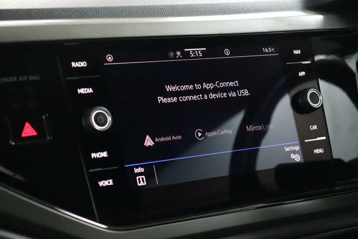 2021-volkswagen-polo-10-match-big-34