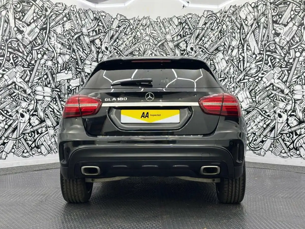 2020-mercedes-benz-gla-class-16-gla-180-amg-line-edition-7g-dct-big-9