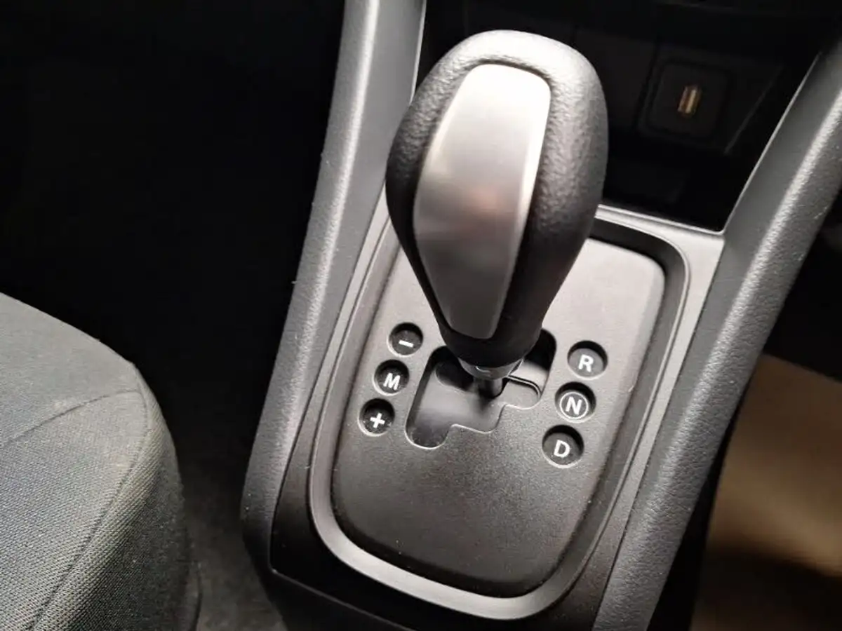 2016-suzuki-celerio-10-sz4-ags-big-14